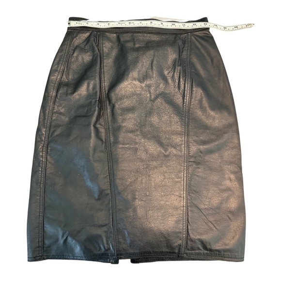 Vintage Winlit Black Leather‎ skirt - measurements included - Picture 3 of 9